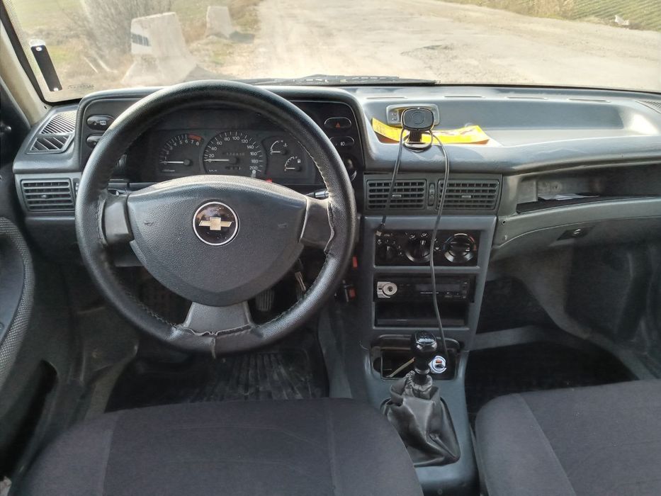 Nexia 1 tayyor yurib turgan mashina