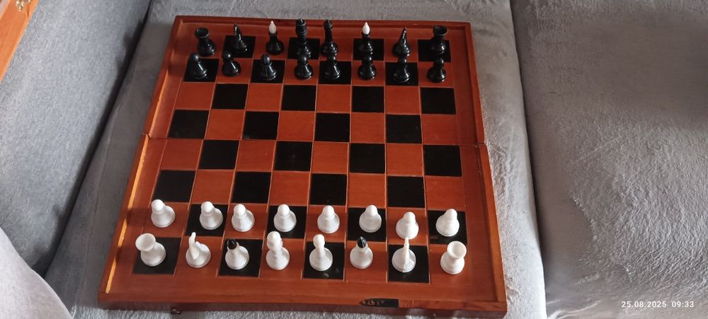 Табла и шах в едно