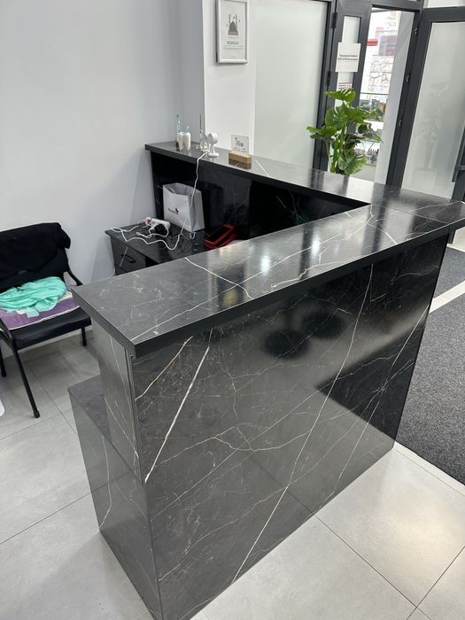 (Ресепшн) административная стойка