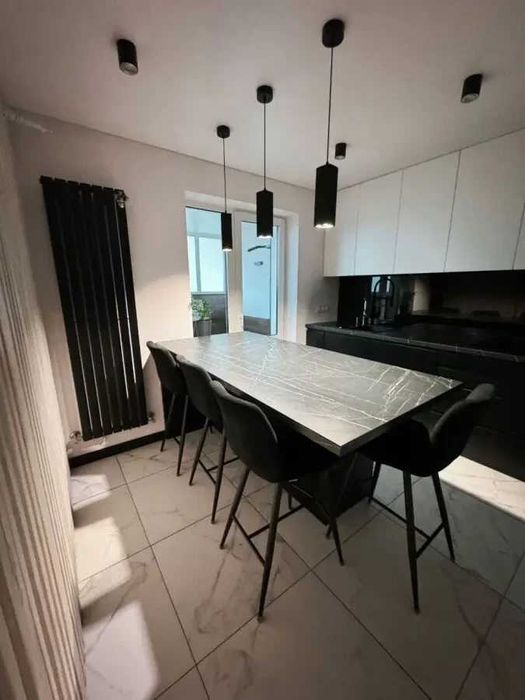 Двустаен имот в кв.Редута