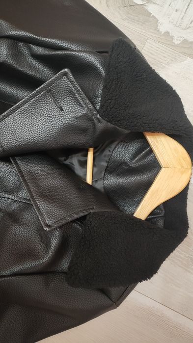 Черно яке от изкуствена кожа