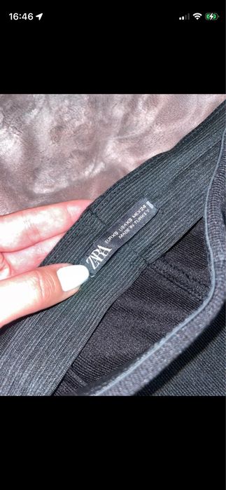 Pantaloni Zara superbi