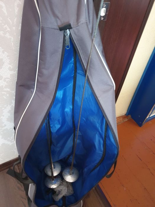 Продается форма для фехтования.