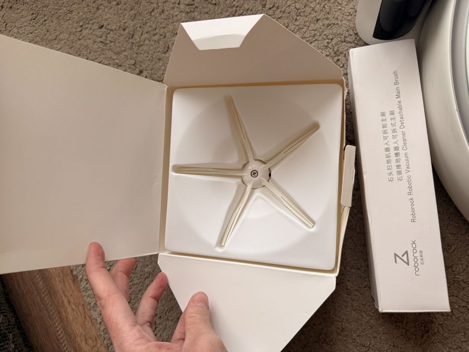 Робот Roborock S6 White за сухо и мокро почистване с нови части