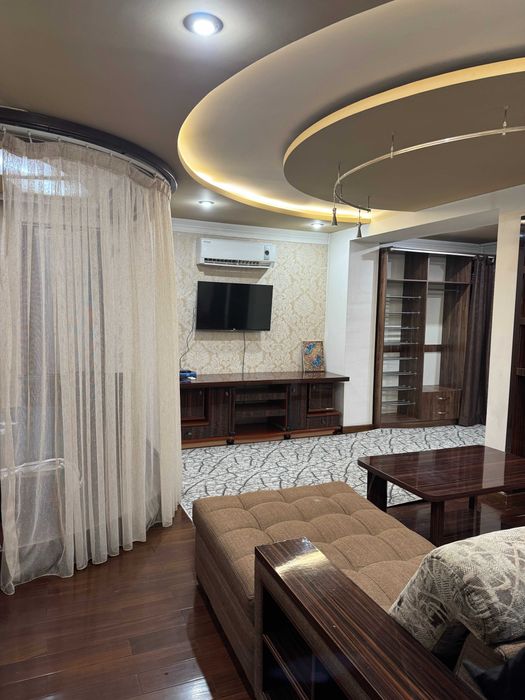 Сдается в аренду 1-комнатная квартира в самом центре Ц1 (1/4/4)