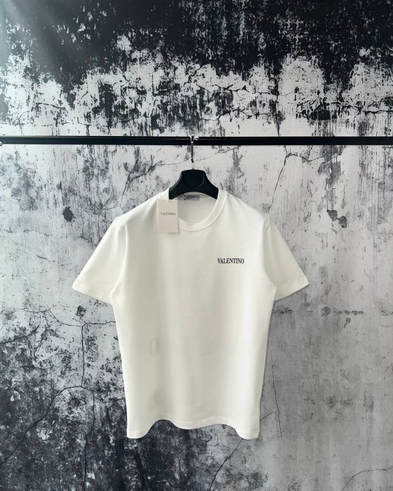 Oferta! Tricou luxury. Model deosebit.Toate marimile dis.