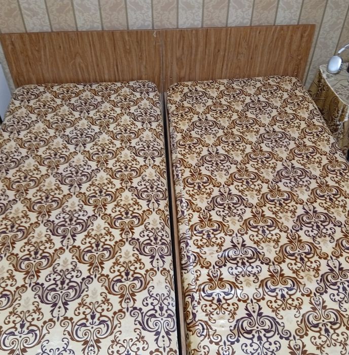 Двухспальная кровать