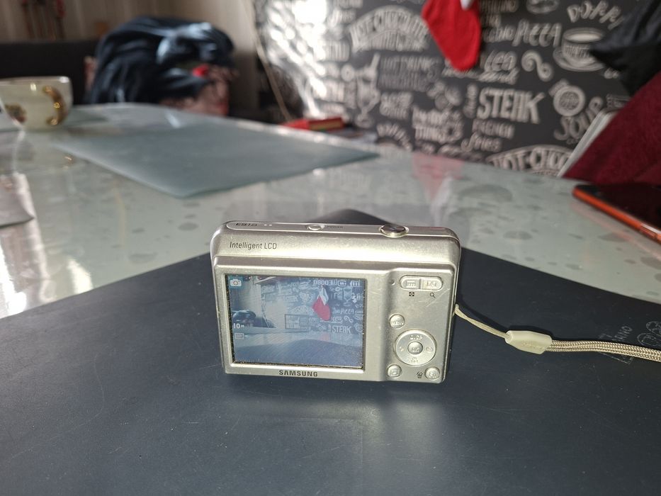 Samsung ES 15, Inteligent LCD, 10,2 MP, cu husă transport,fără card SD