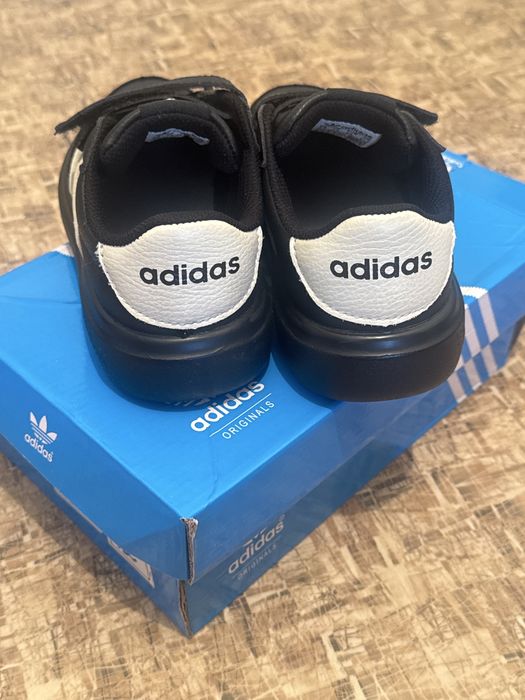Крососвки Adidas унисекс