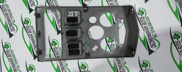 Grila ventilatie bord centru Dacia Logan prima generatie