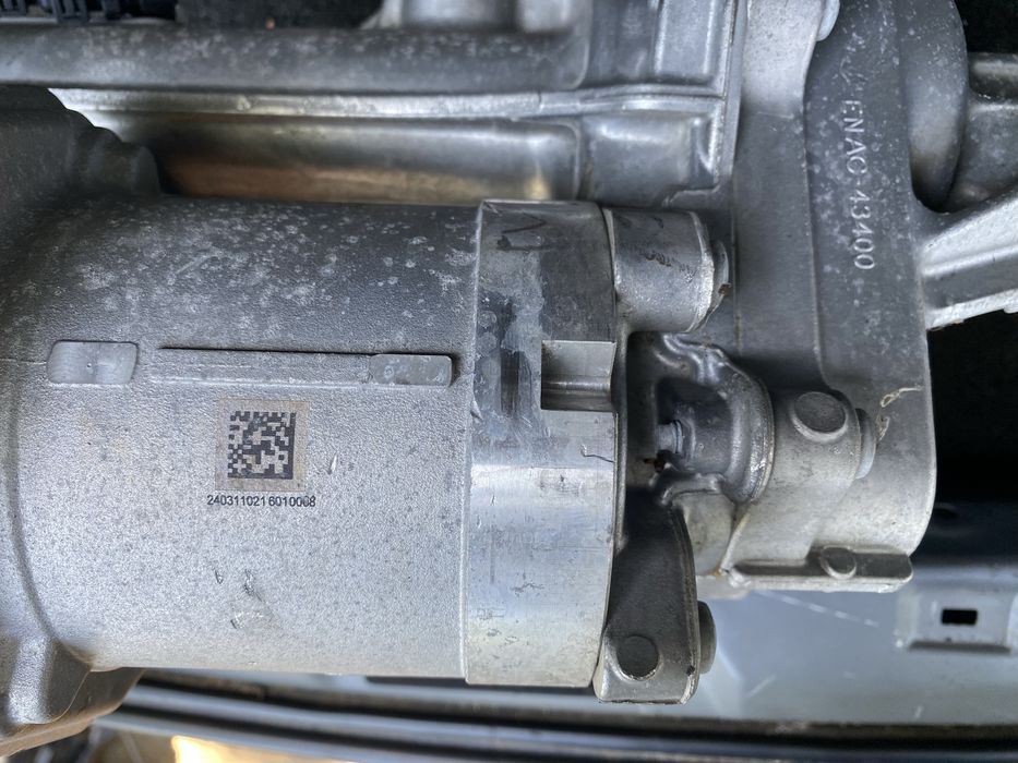 Кормилна рейка Tesla Model Y