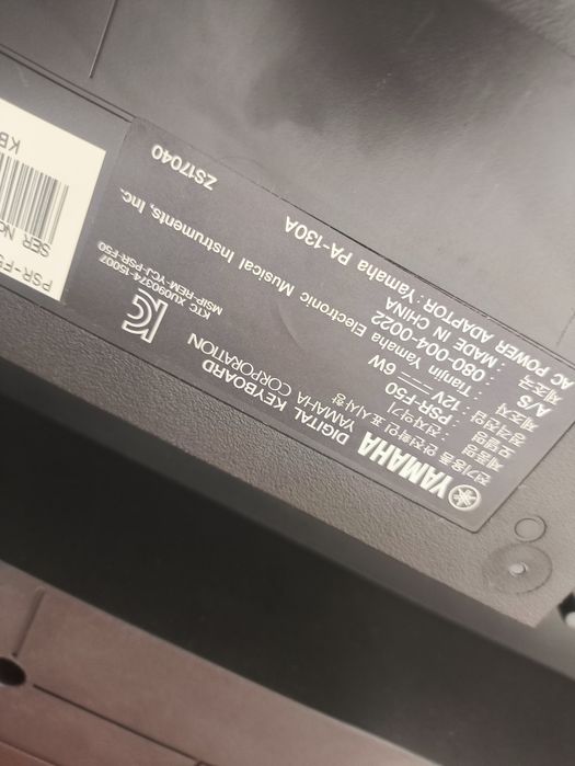 Сентизатор Yamaha PSR-F50