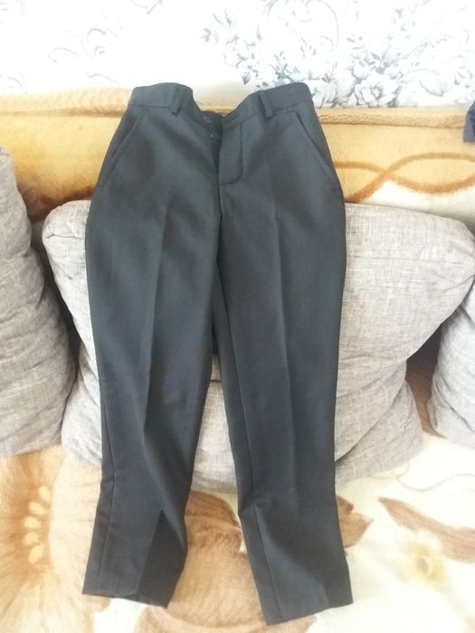 Брюки школьные на мальчика.