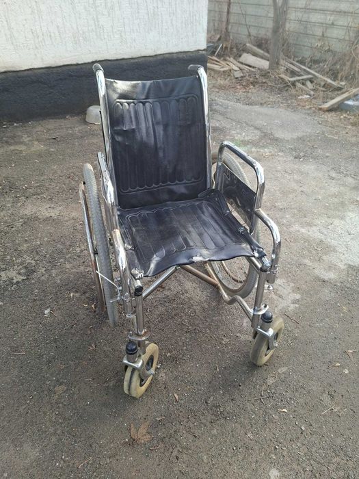 инвалидная коляска
