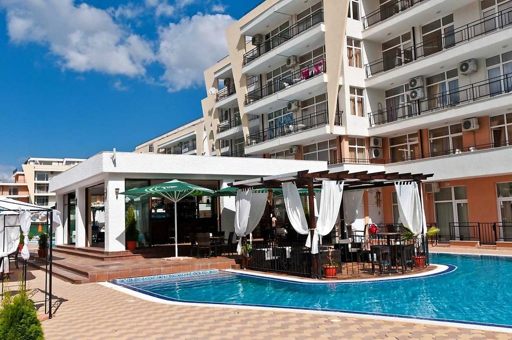 Продава се Двустаен апартамент в к.к. Слънчев бряг - 70 кв.м за 900 €/кв.м - Снимка #13