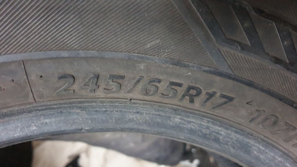 2бр Гуми 245 65 17 ханкок