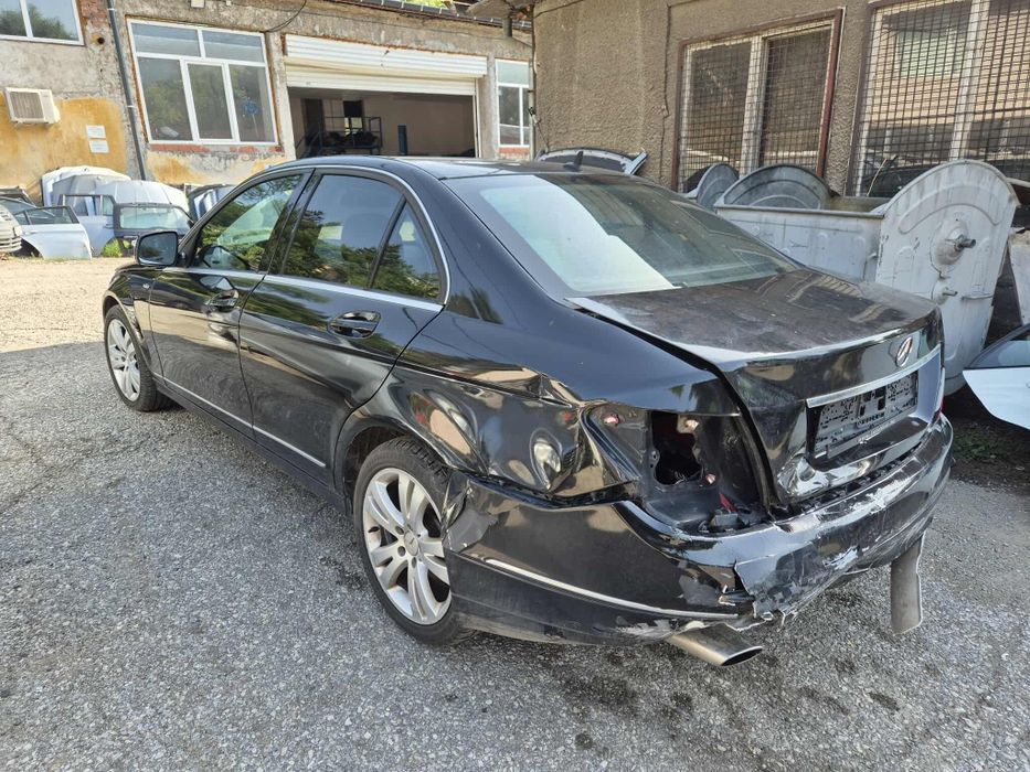 Mercedes W204 C200Kompressor 184кс ксенон седан автоматик НА ЧАСТИ!