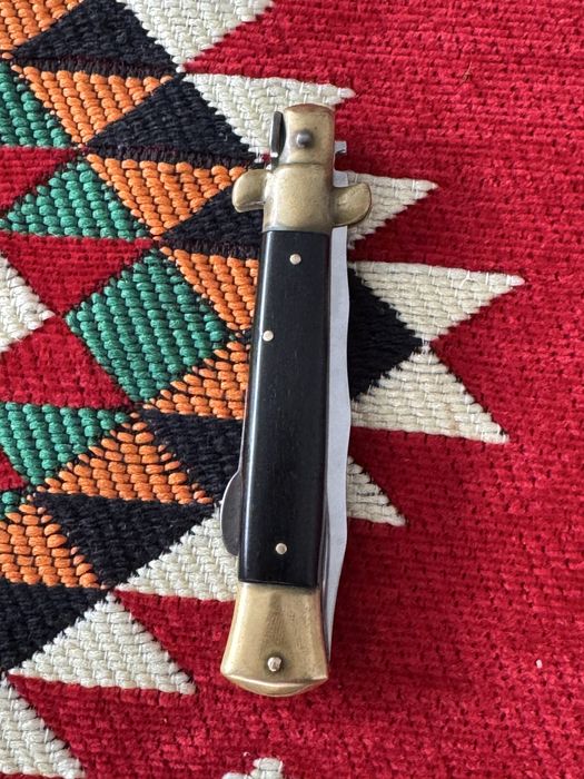 Cuțit stileto Italia anii 60-70 lamă model Kris