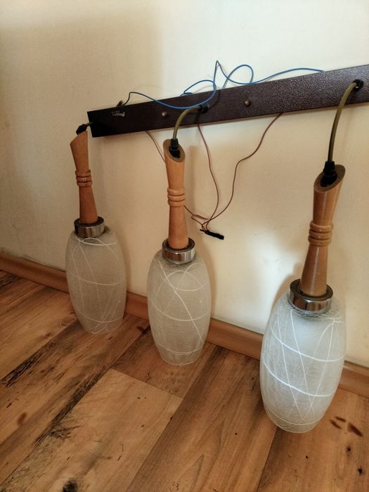 Продам люстры,кухня,зал,