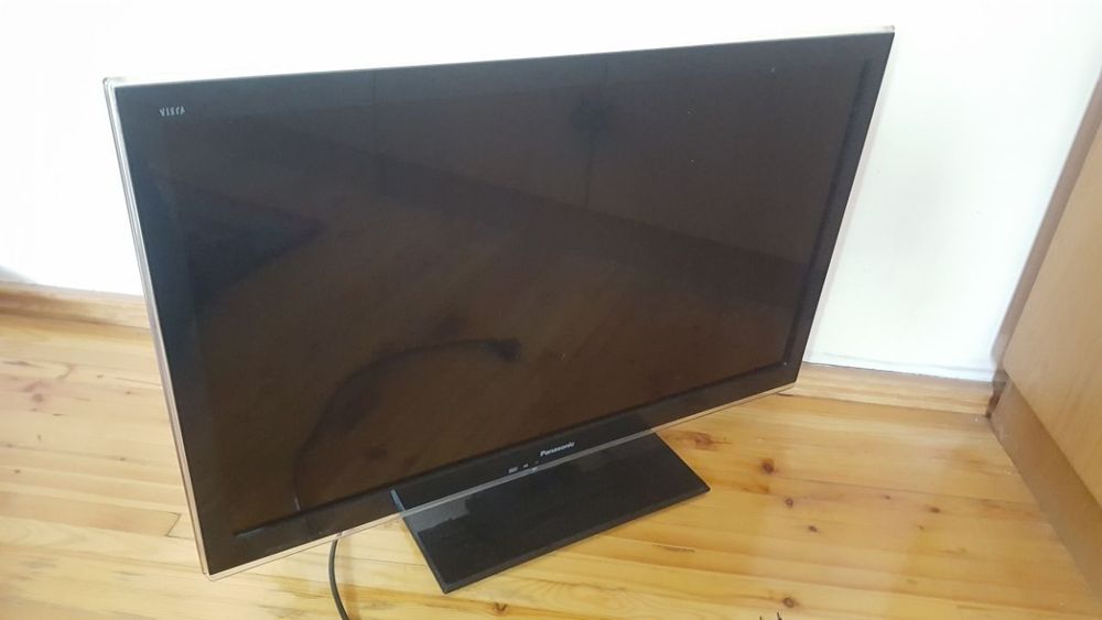 Televizor sotiladi: Panasonic