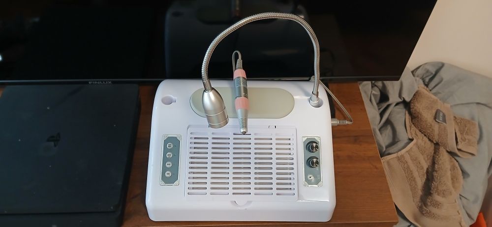 Уред за маникюр електрическа пила UV лампа