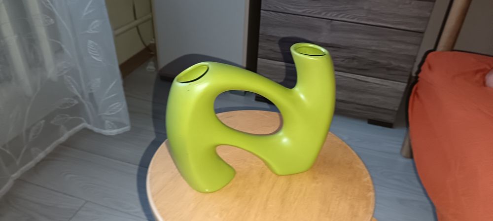 Ваза салатовая фигурная