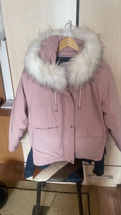 Продам зимние куртки