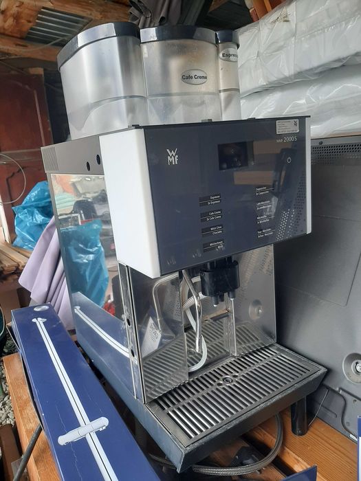 Vând  aparat  profesional pentru cafea.