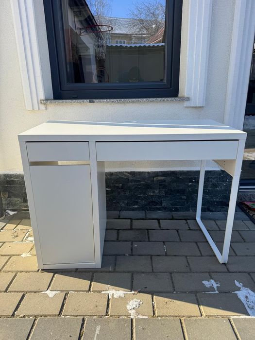 Birou copii IKea în stare foarte bună