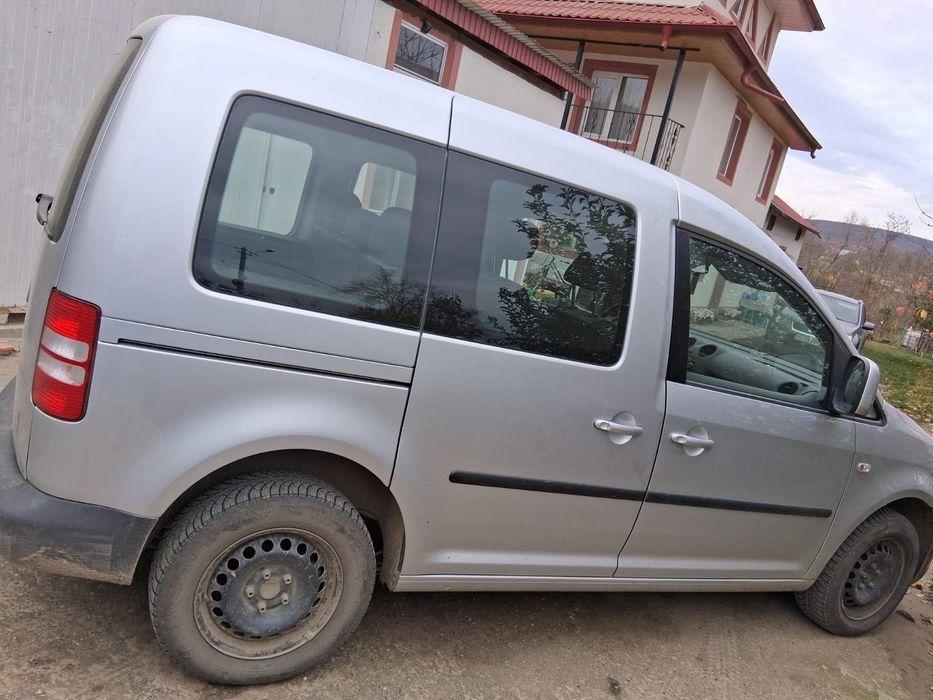 Vând Volkswagen Caddy