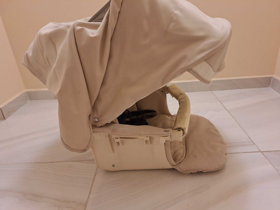 Продавам количка Cam Изключително запазена