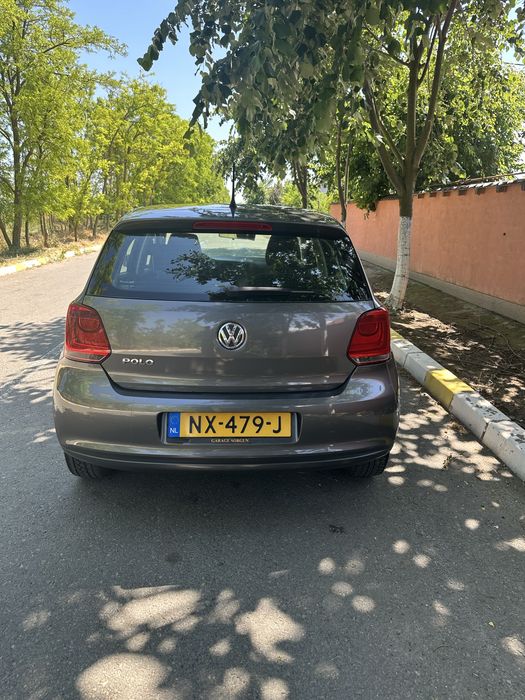 VOLKSWAGEN Polo 2010 — imagine 3