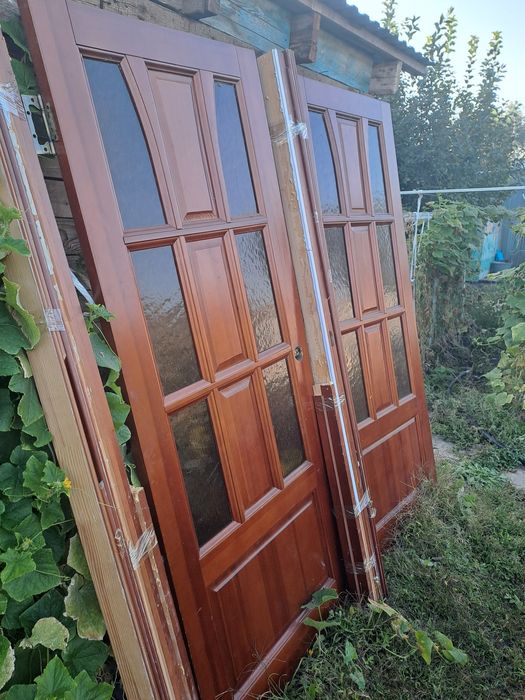 Продаются межкомнатные двери .