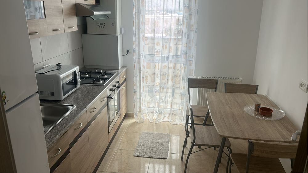 Inchiriez apartament 2 camere