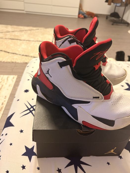 Jordan max aura 4