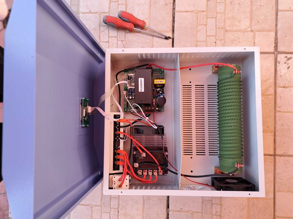 Controler eolian 24V sau 48V 700W- 2000W