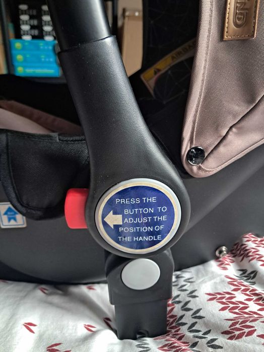 CHIPOLINO бебешко кошче столче за автомобил черно с кафяво КАТО НОВО