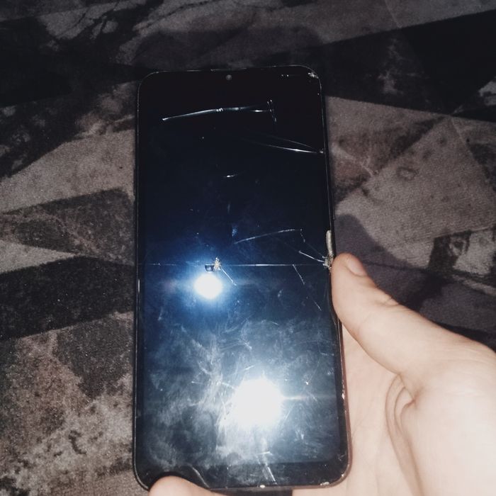 Продаю телефон ОППО