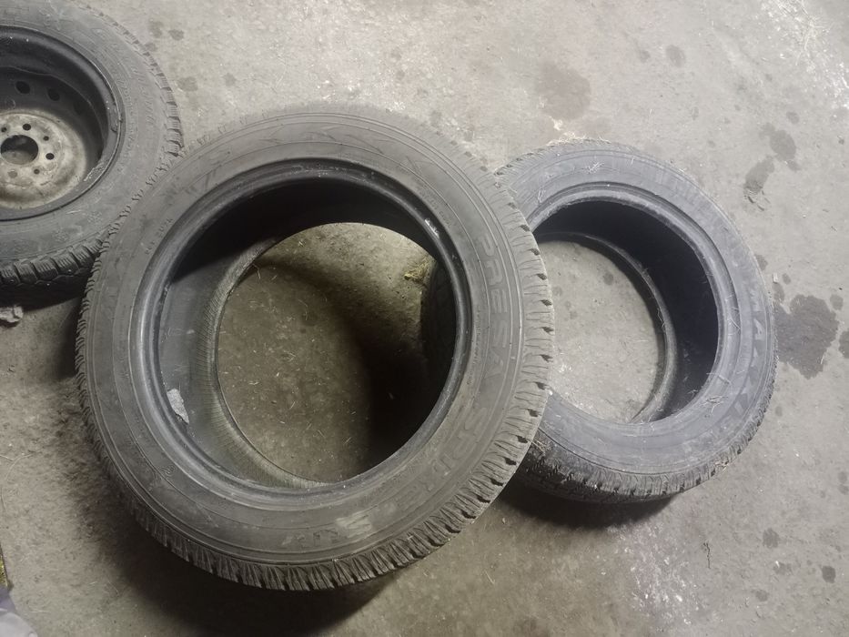 Продам резину Maxxis