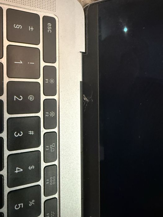 Macbook pro 2017 13 инча