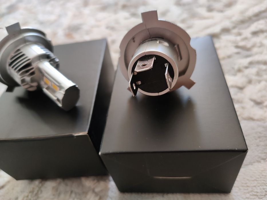 Лампочка под  H4 led