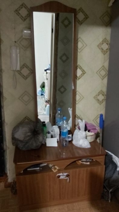 Продам зеркало в прихожую