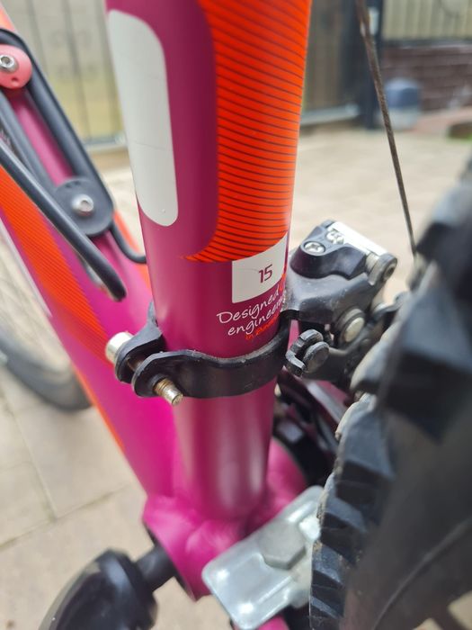 Bicicleta MTB CUBE, de dama.