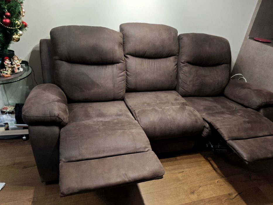 Диван с релакс механизъм