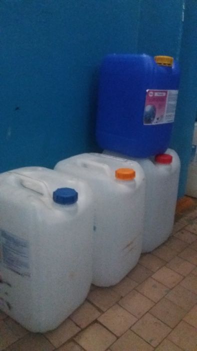 Канистры пластиковые бу