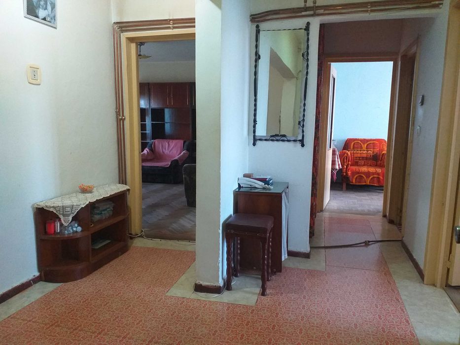 Targoviste Micro 1  3 decomandate 90000 euro