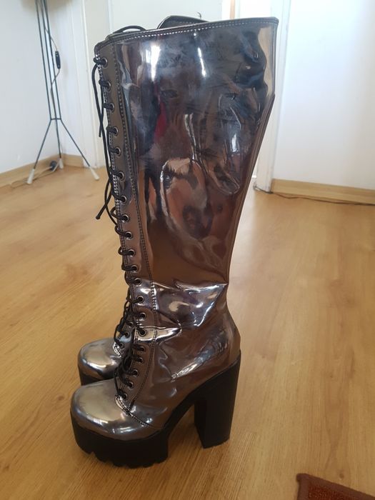 Сребристи кубинки