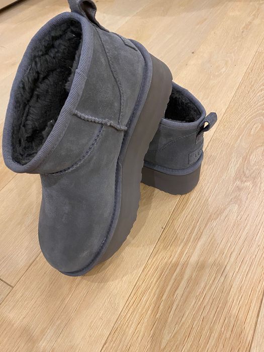 Ugg mini platform