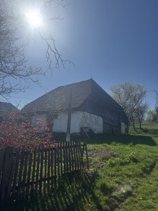 Casa si teren de vanzare la 40 km de Baia Mare