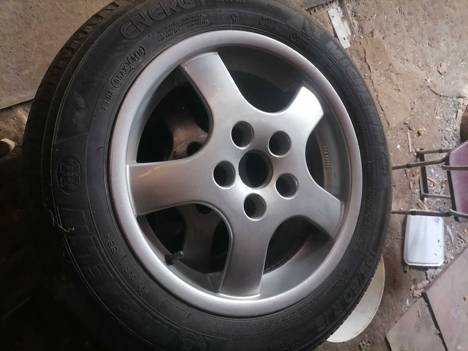 Джанти с летни гуми Michelin 15ки 195.60 5x112